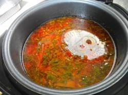 Красный борщ со щавелем без капусты в мультиварке - шаг 9 Красный борщ со щавелем без капусты в мультиварке - шаг 9