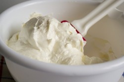 название картинки Крем чиз для капкейков который держит форму