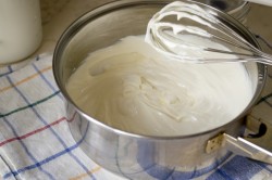 название картинки Крем чиз для капкейков который держит форму