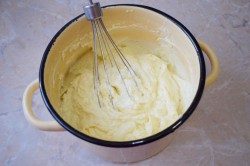 название картинки Крем для выравнивания торта густой