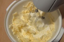 название картинки Крем из манки на молоке для торта