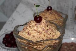 Крем с вишней и вареной сгущенкой