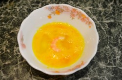 название картинки Креветки в кляре на сковороде