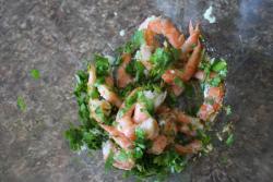 Креветки под соусом