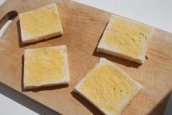 Сладкие сэндвичи с бананом, сгущенкой и корицей