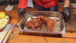 Кролик под Солью в казане на костре