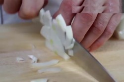 название картинки Кролик с картошкой в мультиварке тушеный