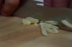 название картинки Кролик с картошкой в мультиварке тушеный