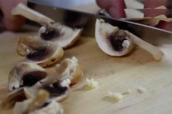 название картинки Кролик с картошкой в мультиварке тушеный