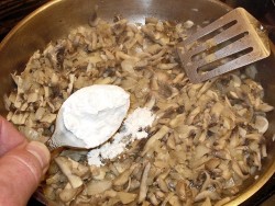 Крошка картошка с шампиньонами в духовке