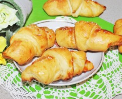 Круассаны из слоеного дрожжевого теста - шаг 19