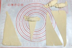 название картинки Круассаны из готового слоеного дрожжевого теста