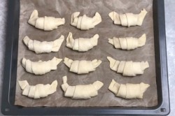 название картинки Круассаны из готового слоеного дрожжевого теста