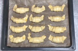 название картинки Круассаны из готового слоеного дрожжевого теста