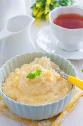 Молочная кукурузная каша в мультиварке на молоке