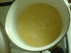 название картинки Запеканка с кукурузной крупой яблоками и морковью