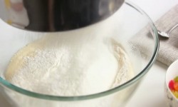 Кулич Пасхальный на воде без молока и глазури - шаг 6 Кулич Пасхальный на воде без молока и глазури - шаг 6