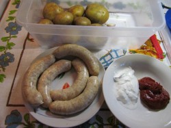 название картинки Купаты с картошкой в духовке