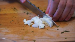 Купеческие зразы из куриного фарша с твердым сыром и магги