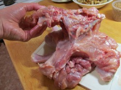 название картинки Фаршированная курица без костей в духовке