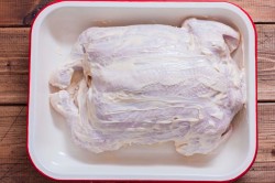 название картинки Курица фаршированная блинами