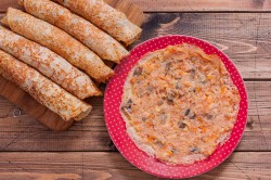 название картинки Курица фаршированная блинами