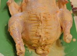 название картинки Курица фаршированная картошкой в духовке в рукове