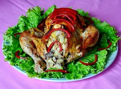 название картинки Курица фаршированная картошкой в духовке в рукове