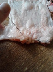 название картинки Фаршированная курица в духовке