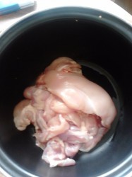 название картинки Фаршированная курица в духовке