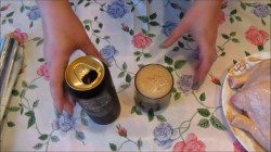 Курица на пивной банке