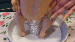 Курица на пивной банке