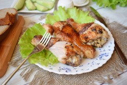 название картинки Курица на сковороде с корочкой