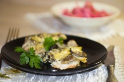 Куриные грудки филе под шубой в духовке