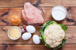 Курица с цветной капустой в духовке - шаг 1 Курица с цветной капустой в духовке - шаг 1