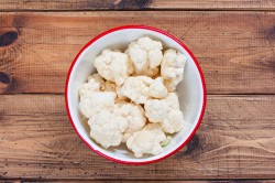 Курица с цветной капустой в духовке - шаг 2 Курица с цветной капустой в духовке - шаг 2