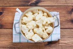 Курица с цветной капустой в духовке - шаг 3 Курица с цветной капустой в духовке - шаг 3