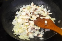 Курица с шампиньонами и сыром в духовке