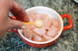 название картинки Курица с сыром в духовке