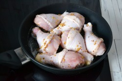 Курица с тыквой в духовке