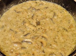 Куриные ножки в сливках с шампиньонами в духовке