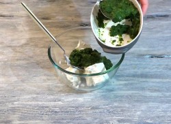 Курица со шпинатом и сыром