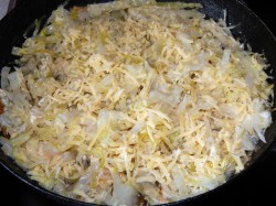 название картинки Курица со свежей капустой в духовке