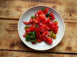 название картинки Курица терияки с овощами и лапшой