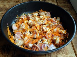 название картинки Курица терияки с овощами и лапшой