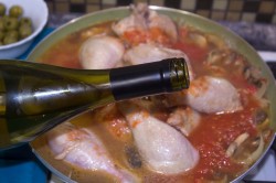 Курица тушеная с грибами и овощами