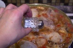 Курица тушеная с грибами и овощами