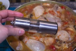 Курица тушеная с грибами и овощами