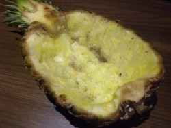 Курица с ананасами в кисло-сладком соусе