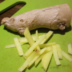 Курица с ананасами в кисло-сладком соусе